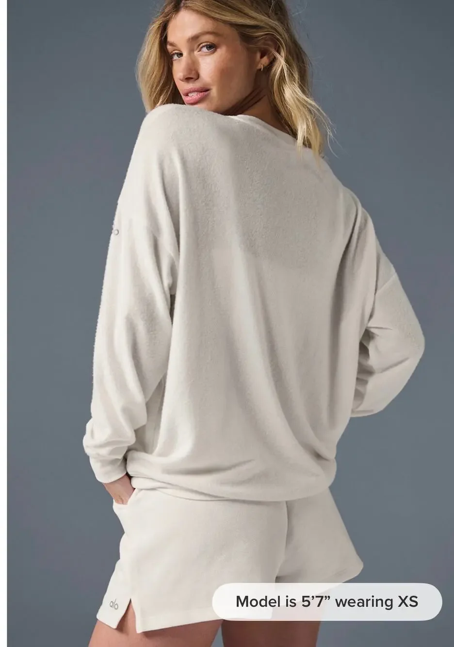 Alo Soho Pullover in cream Size medium fits oversized